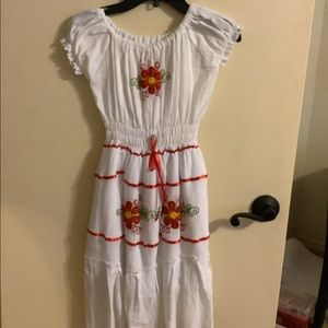 Authentic Honduran embroidered girls dress 👗🔴